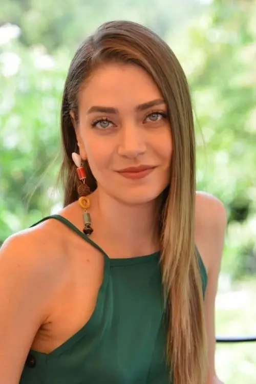 Öznur Serçeler
