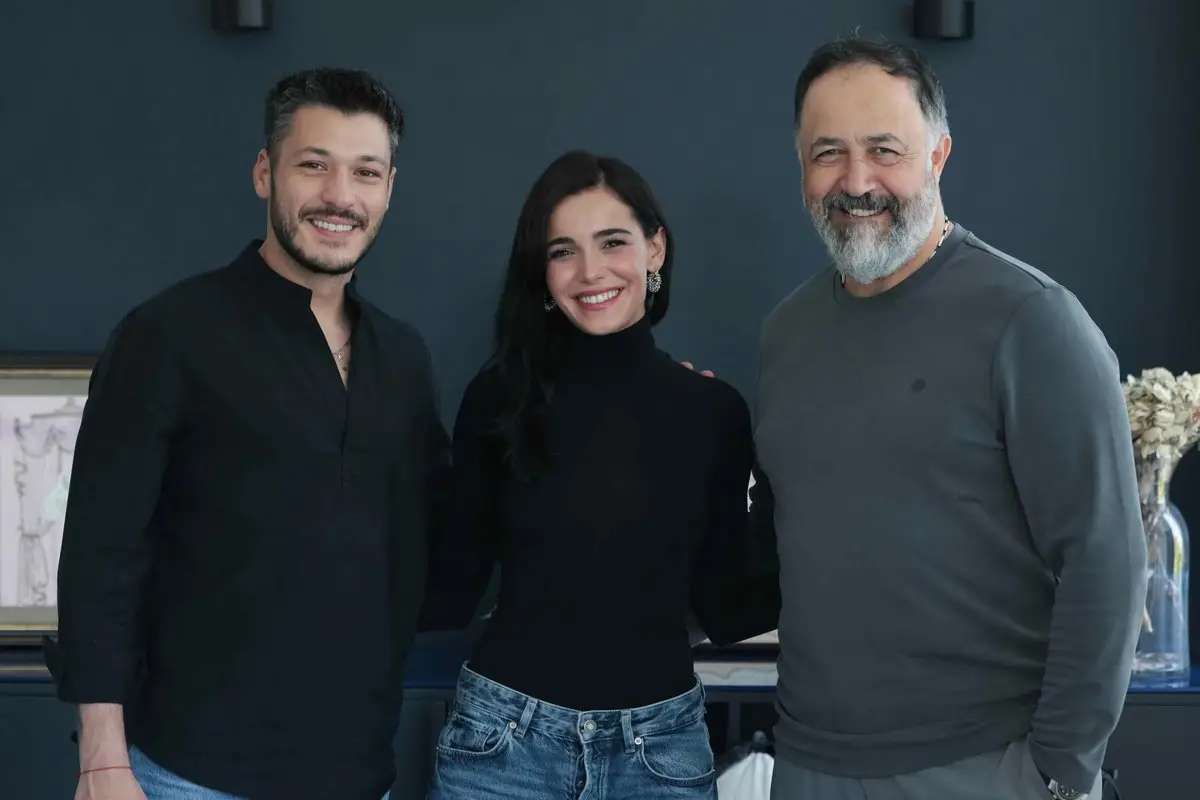 First Look at 'Mercan Köşk' Series: Cast and Plot